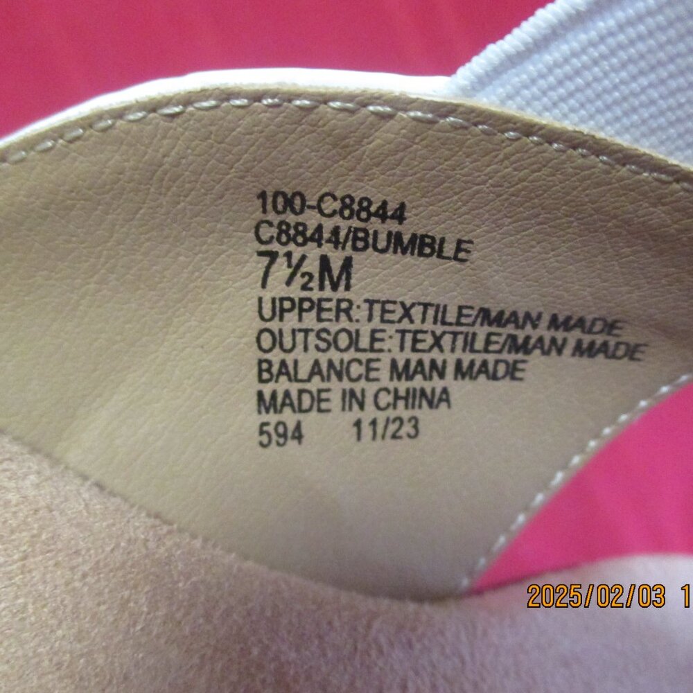 Cliffs by White Mountain Bumble Thong Sandal $49 - US Size 7 1/2 - White - 1155 - Picture 9 of 11